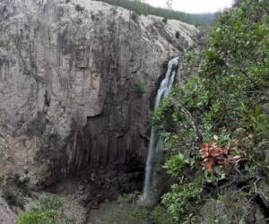 La imponente caída de agua ha quedado reducida a un hilo de líquido. Foto: Archivo