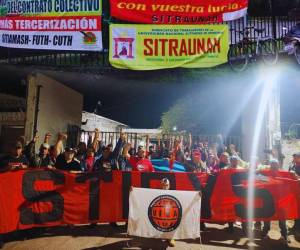 Desde el 6 de diciembre, el Sindicato de Trabajadores de la Industria de la Bebida y Similares (STIBYS) inició una huelga indefinida, que ya está generando serias consecuencias económicas para pequeños, medianos y microempresarios que dependen de la reventa de estos productos.