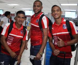 Los jugadores partieron desde el aeropuerto Toncontín de la capital antes del mediodía, con el entusiasmo de poder ganar en el encuentro. Foto: OPSA