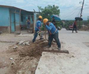 Aguas de Comayagua realiza cortes de pegues clandestinos.