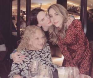 Aunque su madre y su abuela viven en España, Belinda mantiene una estrecha relación con ellas. Foto: Instagram