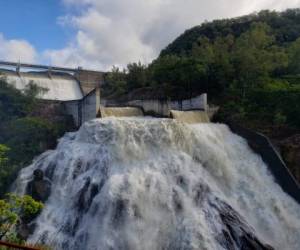 Las lluvias han provocado un aumento en el caudal de las represas.