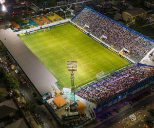 El último estadio en repararse e instalarle grama híbrida fue el Estadio Morazán, donde se jugará el Honduras vs México