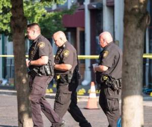 Pese a la llamada de la madre del tirador, la policía no consideró que pudiera ser una amenaza para El Paso, sin imaginar la matanza que protagonizaría con sus armas. Foto: AFP.