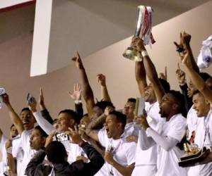 Olimpia se clasificó a la Concachampions al coronarse campeón de la Liga de Concacaf (FOTO: AFP).