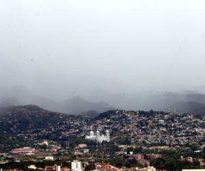 En las zonas altas de Tegucigalpa se esperan tormentas con actividad eléctrica y fuertes vientos.