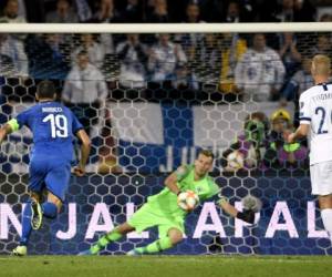 Acciones del partido entre Italia y Finlandia. Foto:AFP