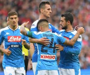 Celebración de uno de los goles de Nápoles ante el Liverpool. Foto:@sscnapoli en Twitter