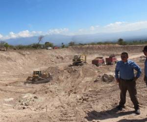 En esta zona se construyen las lagunas para captar el agua lluvia para beneficio de los ganaderos de la Asociación de Regantes del Río Ganso