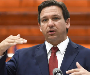 El gobernador de Florida, Ron DeSantis.