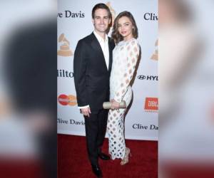 MIRANDA KERR Y EVAN SPIEGEL: Hace algunos días, la modelo australiana anunció su compromiso con el billonario fundador de Snapchat.