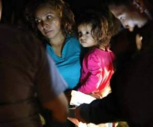 Los migrantes, la mayoría huyendo de la violencia de América Central, entraban a Estados Unidos por la frontera sur. Foto: Agencia AFP