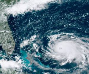 Esta es la vista desde el satélite GOES-16 provista por la Administración Nacional Oceánica y Atmosférica (NOAA). Foto: Agencia AP.