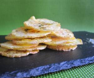 Estas papas fritas no te tomará más de 20 minutos hacerlas. Foto: cocinillas.es