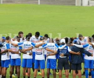 La Selección de Honduras entrenó fuerte este lunes para su encuentro decisivo ante México, foto: Ronald Aceiturno / Noticias de Honduras / Deportes de Honduras.