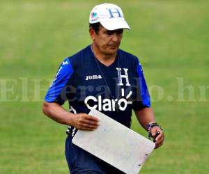 El entrenador de la Selección de Honduras, Jorge Luis Pinto, durante un entrenamiento en Cuernavaca, México. Foto: Ronal Aceituno / Grupo OPSA.