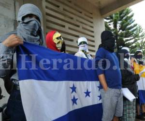 Mediante un comunicado se notificó la expulsión de los jóvenes. Foto EL HERALDO