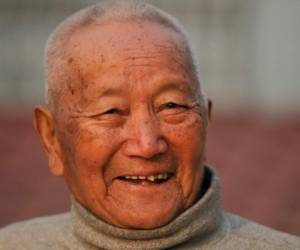 El amor de Sherchan por el montañismo comenzó en 1960, cuando el gobierno nepalés lo asignó como oficial de enlace para el equipo suizo que subía al monte Dhaulagiri.Foto: AP