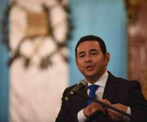 Jimmy Morales, de 46 años, es un comediante de la televisión que dio la gran sorpresa el pasado 6 de setiembre en los elecciones generales, al obtener la mayor votación (23,99%) entre 14 candidatos a la presidencia.