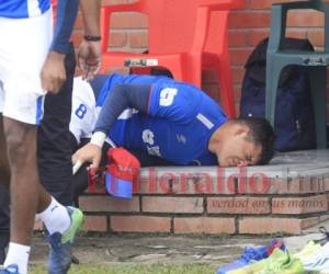 Harold Fonseca no soportó el dolor de su rodilla izquierda. Foto: Ronal Aceituno / EL HERALDO.