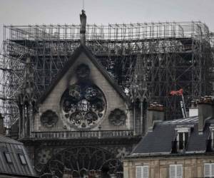El miércoles, a las 4:00 de la tarde, hora exacta en la que comenzó el incendio el lunes, todas las campanas de las catedrales de Francia repicarán en un gesto de solidaridad con la diócesis de París. Foto: AFP