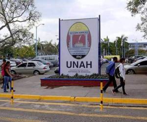 La Universidad Nacional Autónoma de Honduras (UNAH) es una institución autónoma, laica y estatal de la república de Honduras.