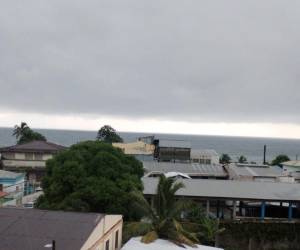 Así luce este jueves la costa norte de Honduras.