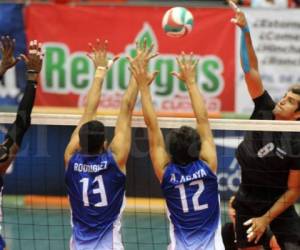 Seleccionados nacionales de volibol de Honduras en su paso por Norceca 2015. Foto: Norceca,