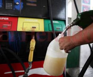 El CAP había informado que se esperaba un incremento leve en el precio de los carburantes. Foto: EL HERALDO