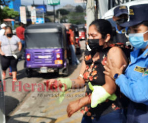 El atentado ocurrió alrededor de las 9:00 de la mañana, cuando la mujer se encontraba al interior de una mototaxi.