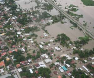 El Valle de Sula es la zona más vulnerable a inundaciones. Solo en la Rivera Hernández, en San Pedro Sula, unas 20 mil personas viven en zozobra por las lluvias que se pronostican.