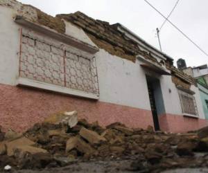 Hay siete heridos, más de 500 damnificados y daños en viviendas. Foto AFP