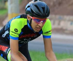 Pablo César Cruz, ciclista hondureño en los Estados Unidos.