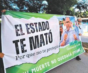 Juan López, ambientalista y miembro de Libre, le había pedido la renuncia a Adán Fúnez, alcalde de Tocoa, Colón, por aparecer en un video con cinco capos hondureños.