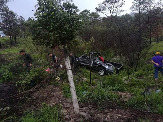 Una de las víctimas del fatal accidente falleció en el lugar, las otras murieron camino al Hospital Escuela Universitario.