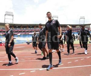 Los seleccionados canadienses se encuentran listos para el duelo de este viernes en el Olímpico (Neptalí Romero)