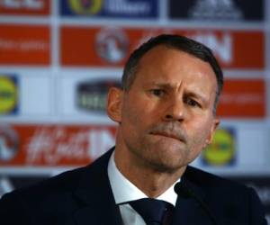 Giggs sustituye a Chris Coleman, que llevó a Gales a las semifinales de la Eurocopa 2016, antes de fracasar en la clasificación para el Mundial de Rusia 2018. (AFP)