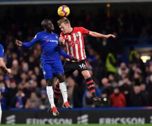 El Chelsea ocupa provisionalmente la última plaza de acceso a la próxima Liga de Campeones. (Foto: AFP)