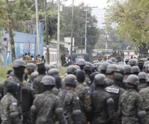 Militares fueron requeridos para realizar el traslado. Foto El Heraldo