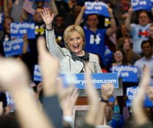 Hillary Clinton arrasó en votaciones de Carolina del Sur.