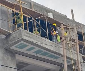 Los compañeros del occiso se mostraron consternados por lo sucedido.