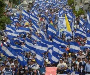 La marcha oficialista, donde también participó la policía, culminó en el Paseo del Estudiante, en el malecón a orillas del lago de Managua.