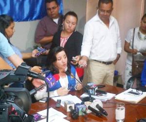 La ministra de Salud, Yolani Batres, informó sobre la conformación del Comité de Vigilancia del Virus del Ébola en Honduras. (Fotos: Julissa Mercado)