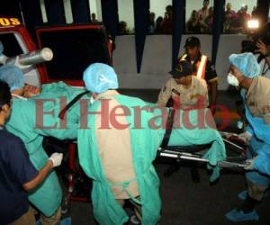 Los bomberos permanecer hospitalizados en el Hospital Escuela Universitario.