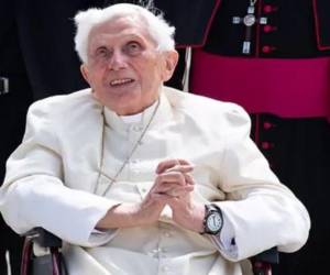 El papa emerito aseguró que dentro de poco se encontrará con Dios y que se encuentra feliz.