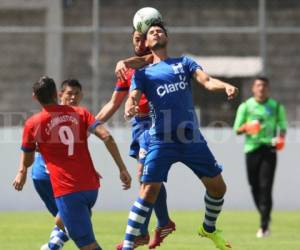 Acción del partido entre la sub 23 y el Gimástico esta mañana en Comayagua. Foto de Efranín Salgado / EL HERALDO.