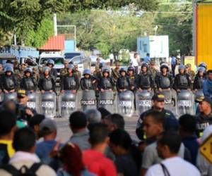 Pese a que las fronteras en Nicaragua están cerradas, este día siguieron en paso los migrantes por Honduras.