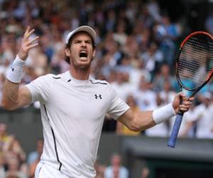 Andy Murray pega un grito celestial al ganar por tercera vez en casa.