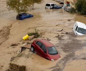 Inundaciones en España dejan 95 muertos y grandes destrozos.