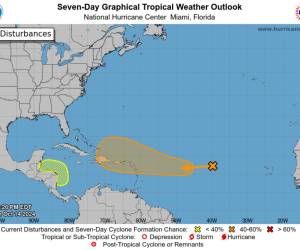 El Centro Nacional de Huracanes monitorea el sistema de baja presión en el Caribe y advierte que hay 20% de probabilidad que se convierta en un ciclón tropical en siete días.